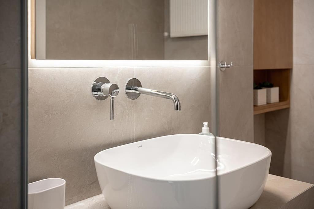 Angelo Luxury Apartment La Canea Esterno foto